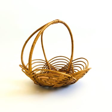 Flower Shaped Basket with Handle 