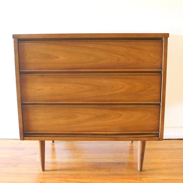 Mid Century Modern Bachelor Chest Dresser by Harmony House