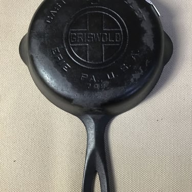 No. 3 Griswold Cast Iron Skillet (Seattle)