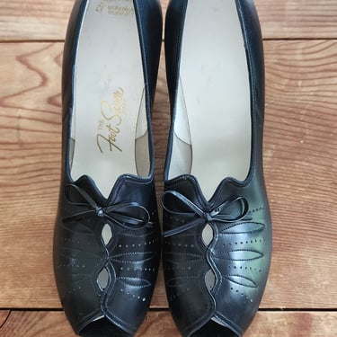 40s Black Pumps with Bows by Foot Saver 6 Narrow Deadstock 