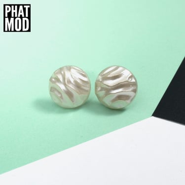 Vintage 80s 90s Small Pearl Plastic Round Earrings 