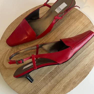 Red Genuine Leather Made in Spain Square Toe Slingback Kitten Heel Heel Size 9.5 