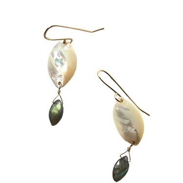 Jadewater | Oblong almond earrings with labradorite