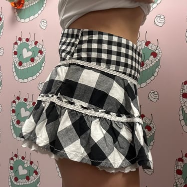 Fishbone Patterned Mini Skirt