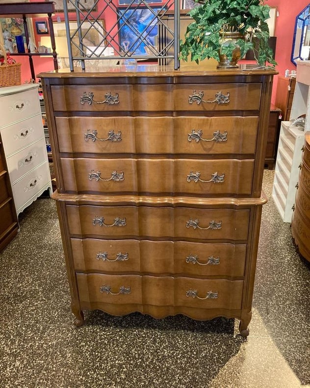 Van Sciver co chest of drawers. $395 40” x 20” x 54”