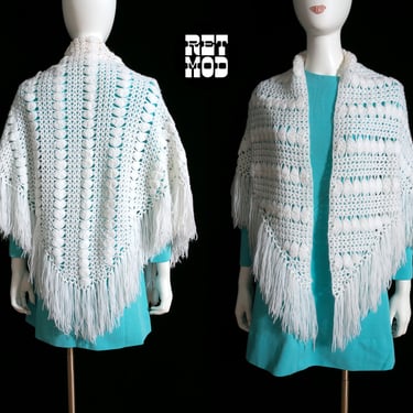 Pretty Vintage 60s 70s White Chunky Crochet Shawl with Fringe 