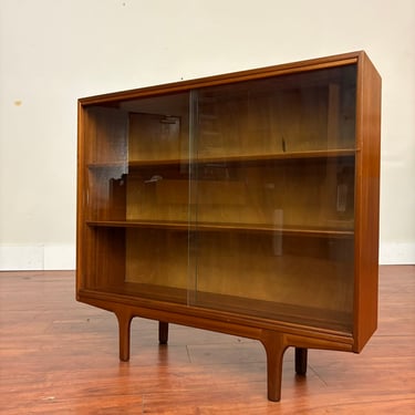 Vintage Mid-Century Small Curio Cabinet