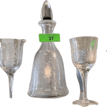 40s/50s Crystal Etched Decanter With 2 Wine Glasses Set