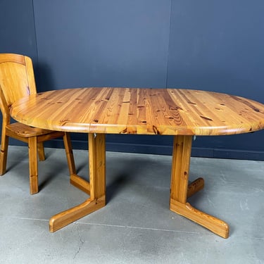 Rainer Daumiller pine wood extendable Dining Table, 1970s - pine wood dining table - scandinavian dining table - vintage round dining table 