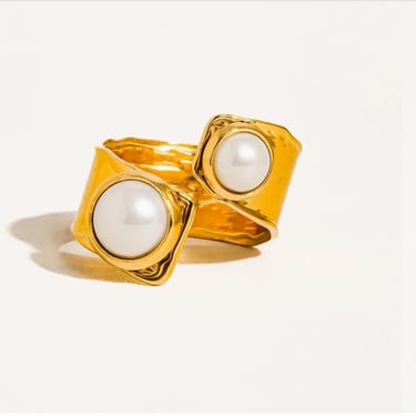 18kt Gold Plated Pearl Abstract Ring 