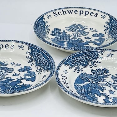 Set of (3) Blue Willow pattern Schweppes tip dish, bowl or tray Made by Enoch Wedgwood Tunstall England 