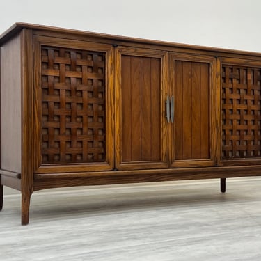 Mid-Century Modern Walnut Stereo Console ~ Great As TV / Media Stand (SHIPPING not FREE) 