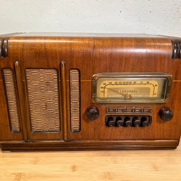 1939 Coronado AM Radio Model 803A 