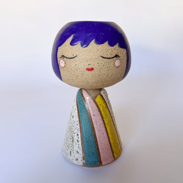 Soul Mate: Woman w/ Blue Hair - 003 - Planter