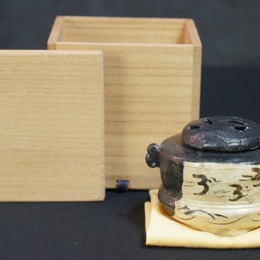 Japan censer Kuro-Oribe Koro incense burner 1950s  Chidori birds 