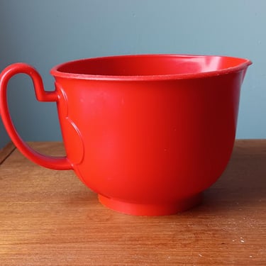 Dansk 1 1/2 Quart Red Batter Bowl with Handle and Spout Kitchen Bowl | Midcentury Modern 