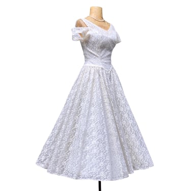 Vintage 1950s Ivory Floral Lace Wedding Dress, Cold Shoulder Basque Waist Princess Seam Bodice w/Full Skirt Bridal Gown, Small 34