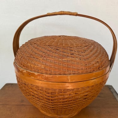 Vintage Asian Sewing Basket, With Handle And Lid, Made In China, Home Decor, Small Medium Size, Decorative Basket 