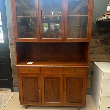 Paul - Vintage China cabinet | Hutch 