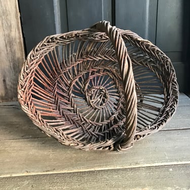 Rustic French Spiral Basket, Hand Woven Baskets, Gathering Basket, Garden, Farmhouse, Farm Table 