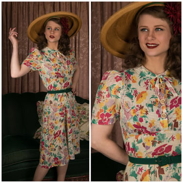 1930s Dress - Rare Vintage Late 30s Novelty Print Dress in with Ladies in Sunhats 