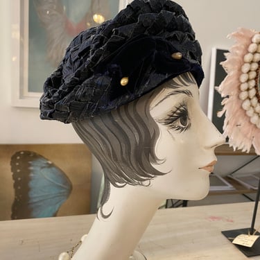 1950s hat, navy blue, 50s straw hat, vintage millinery, velvet and pearls, pleated, lee bury, mid century fashion, classic, mrs maisel style 