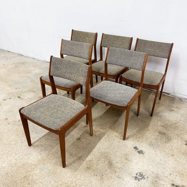 Teak Scandinavian Dining Chairs (x7) *MESSAGE US for shipping quote* 