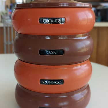 Vintage Lincoln BeautyWare Round Stackable Canister Set of 4 