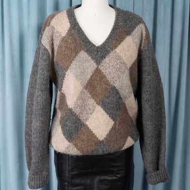 Oleg Cassini Icelandic Wool Heathered Gray and Brown Diamond Pattern V-Neck Sweater 