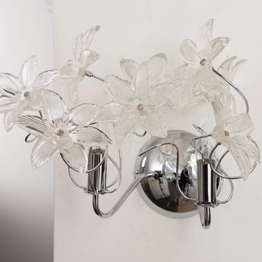 Applique with clear flowers in Murano glass with chrome structure, wall lamp Made in Italy 