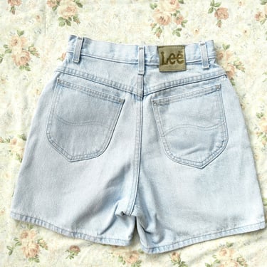 1990's Size 0/2 Light Wash Lee Denim Shorts 