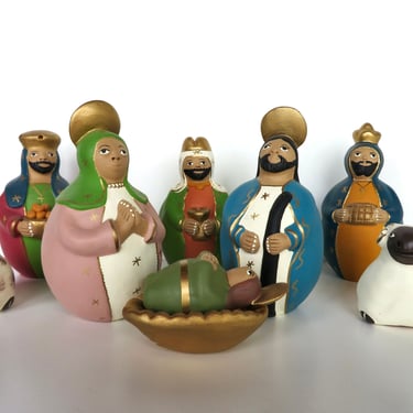Vintage 8 Piece Hand Painted Nativity Scene From Peru, Religious Terracotta Christmas Manger And Nativity Figurines 