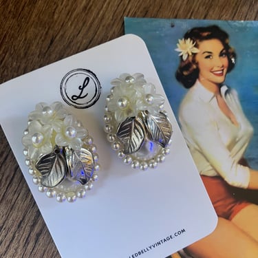 Pearl White Vintage Cluster Earrings | Vintage Earrings | Vintage Wedding Earrings | Vintage Cluster Earrings 