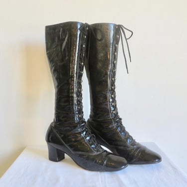 1960's 70's Size 9 9.5 Black Patent Faux Leather Vinyl Knee High Lace Up Go Go Boots Mod Style Hippie Boho 