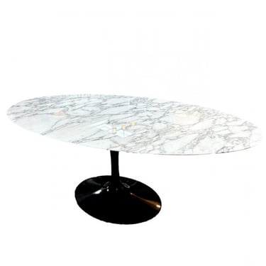 Oval Eero Saarinen Tulip Table by Knoll