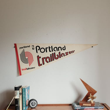 Vintage Pennant Portland Trailblazers 