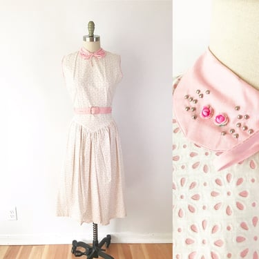 Size S/M 1950s Pink Eyelet Dress / 50s Pastel Pink Studded Peter Pan Collar Dress / Vintage Knee Length Dress Fit Flare Unique 