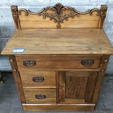 Vintage Hickory Wash Stand (Seattle)