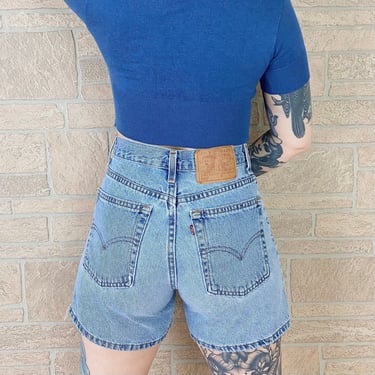 Levi's 555 Vintage Shorts / Size 27 28 