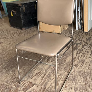 Metal Framed Chair 31.5” X 20” X 16.5”