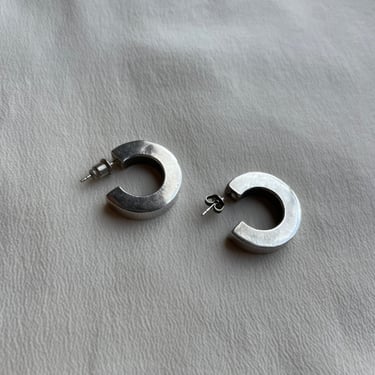 blocky silver hoops (sm) E165