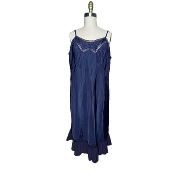 Vintage 70s BARBIZON Navy Blue Plus Size Nylon Pleated Chiffon Lace Nightgown Half Slip, size 44 