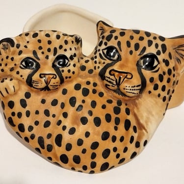 Vintage Signed Carol Halmy Hand Painted Porcelain Cheetah Cat Trinket Box 4" 