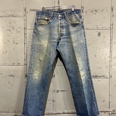 90’s 32x29 Levi’s 501 Jeans Distressed well worn 