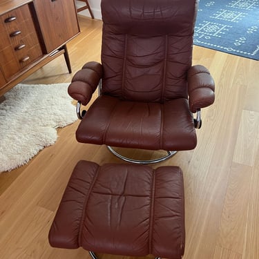 Mid Century Danish Modern Vintage 70’s Stressless Recliner amd Ottoman