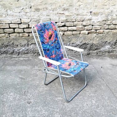 Vintage Aluminium Folding Chair, Retro Beach Chair, Patio Chair, Camping Furniture, Flowers Pattern, made in Yugoslavia 80's 