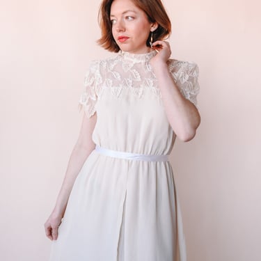 1970s Cream Lace Top Wedding Dress, sz. S