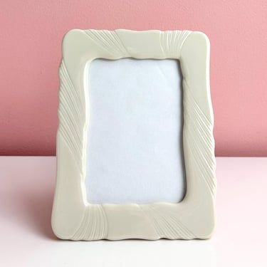 Lenox Porcelain Wavy Frame for 3.5x5in Photo 