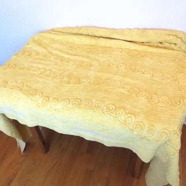Vintage Yellow Chenille Bedspread Full/Queen Size 