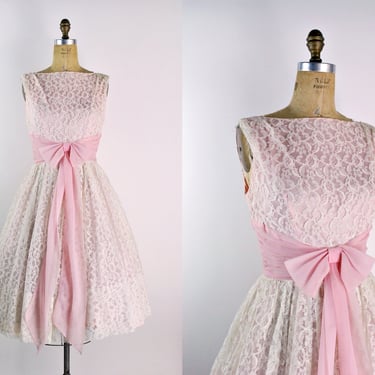50s Pink Bow and White Lace Dress / Wedding Dress / Size S/M 